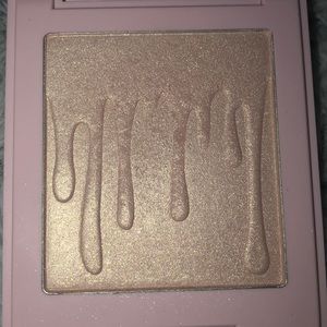 Kylie Jenner TRUE MAMA highlight